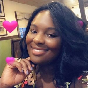 Meet your Posher, Kendra